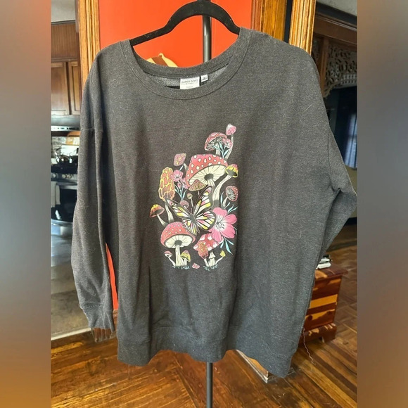 TORRID EUC Mushroom Classic Fit Fleece Long Sleeve Sweatshirt 25” p2p, sz 0/12W - Picture 4 of 8
